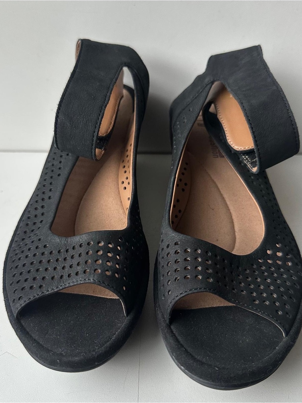 Clarks Collection Black Wedge Sandals Women’s 5.5 Open Toe Ankle Strap Comfort